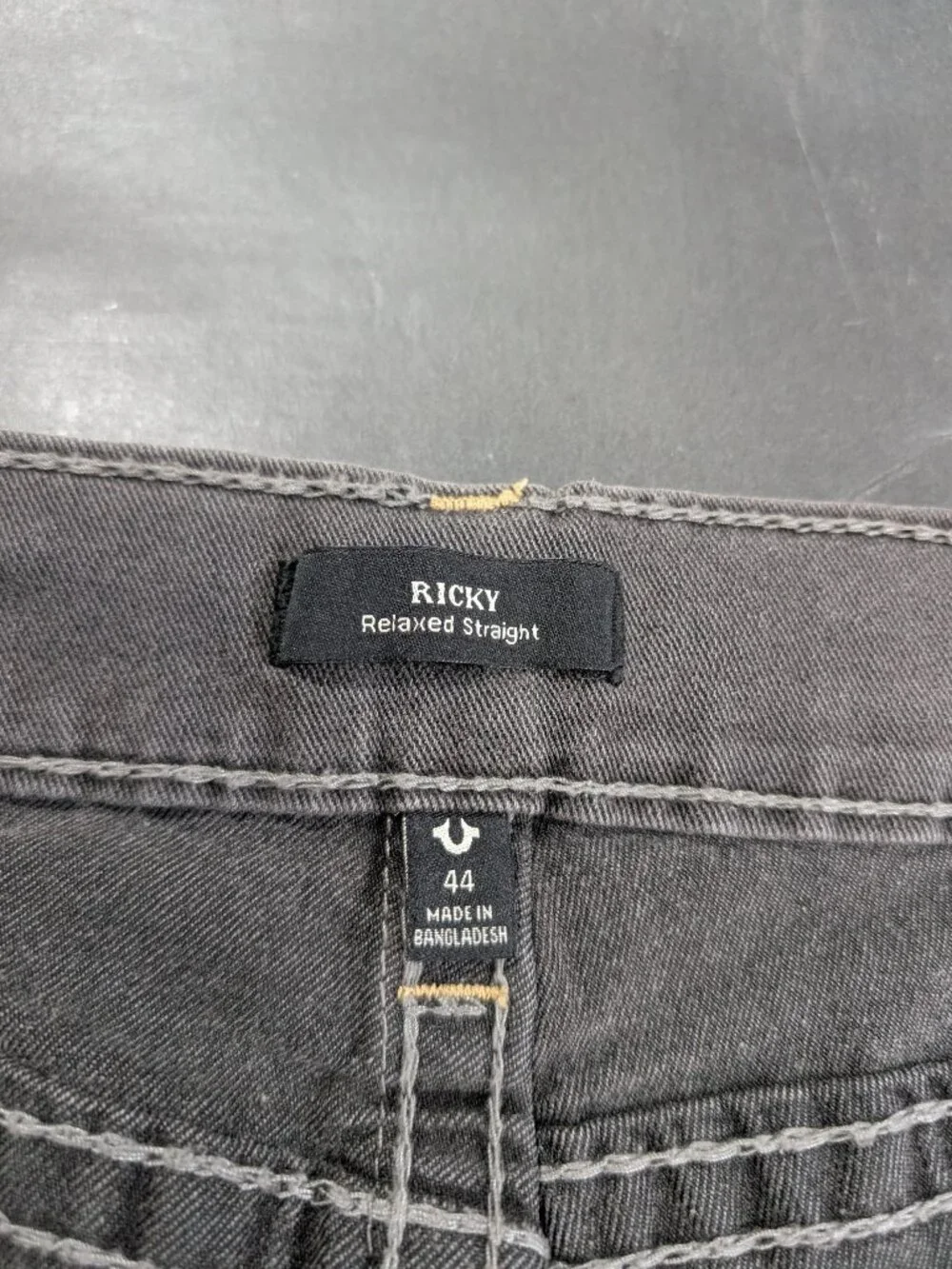 $204 True Religion Ricky Flap Relaxed Straight Jeans Size 44 44x34 Grey